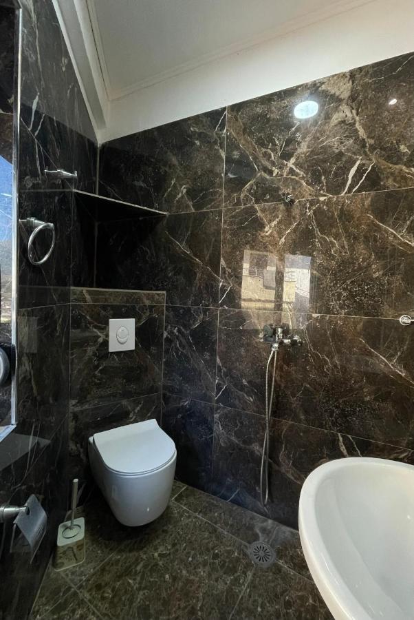 Stone City Apartament Lejlighed Gjirokastër Eksteriør billede